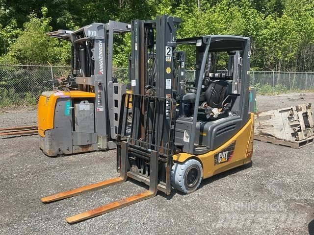CAT MH 2ET4000 Elektro Stapler