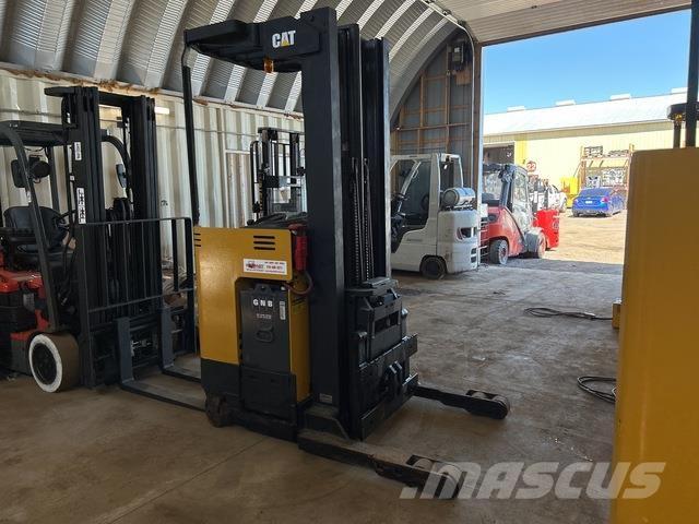 CAT NRR35 Schubmaststapler