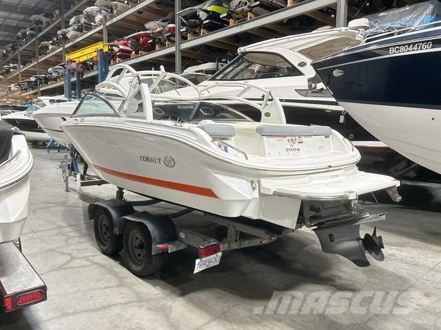  Cobalt 200S Boote / Prahme