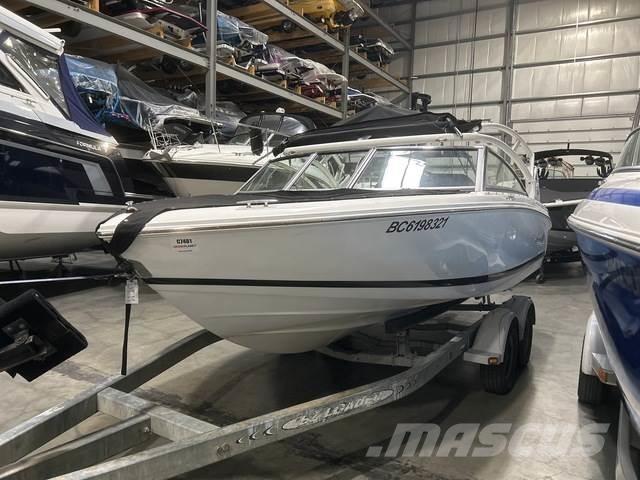  Cobalt 200S Boote / Prahme