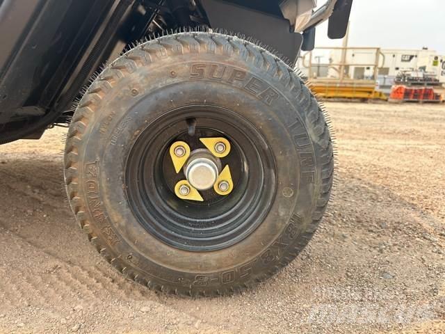 Cushman 800E Sonstige Baumaschinen