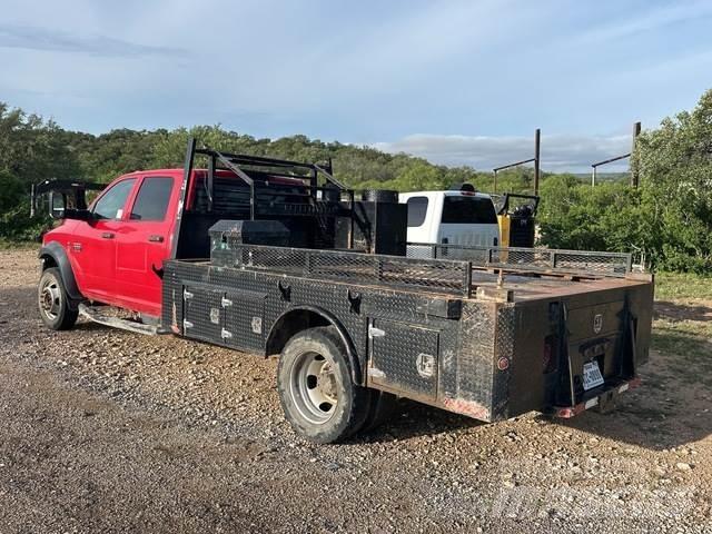 Dodge Ram 5500 Pritschenwagen/Pritschenwagen mit Seitenklappe