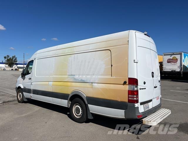 Dodge Sprinter Lieferwagen