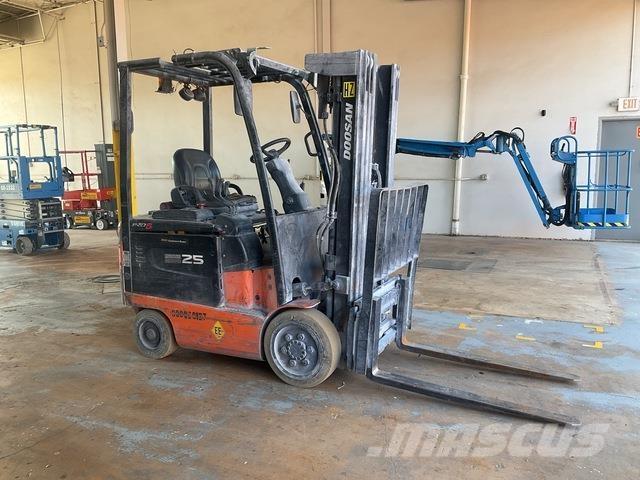 Doosan BC25S-5 Elektro Stapler