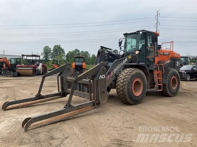 Doosan DL320-7 Radlader