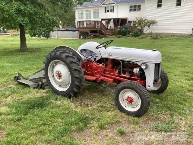 Ford 8N Traktoren