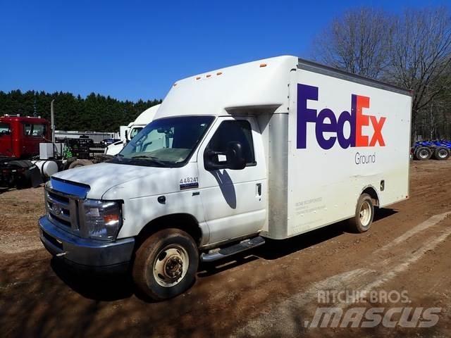 Ford E-350 Kastenaufbau