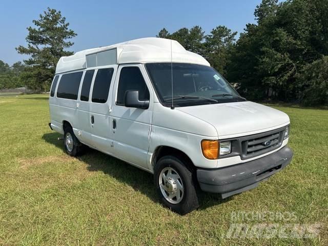 Ford E-350 PKWs