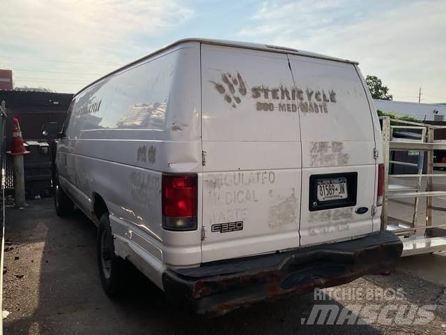 Ford E-350 Lieferwagen