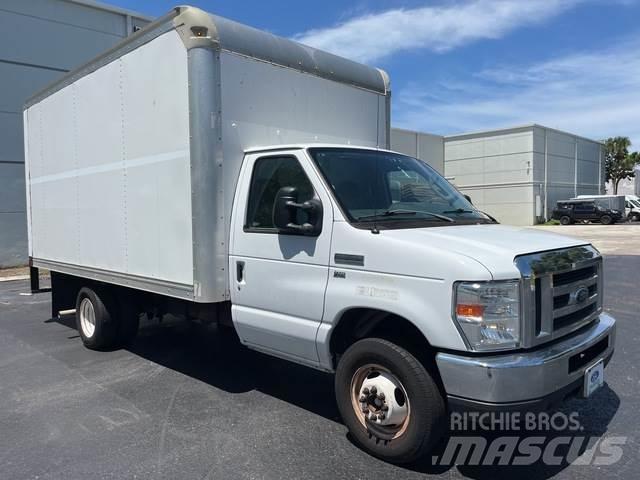 Ford E-350 Kastenaufbau