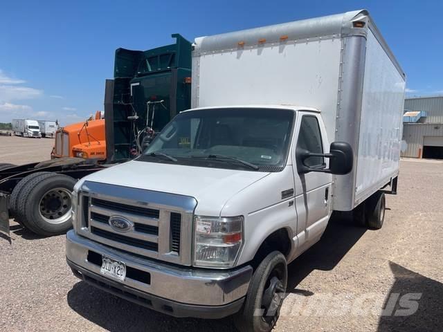 Ford E-350 Kastenaufbau