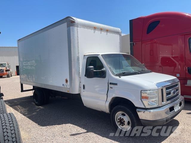 Ford E-350 Kastenaufbau