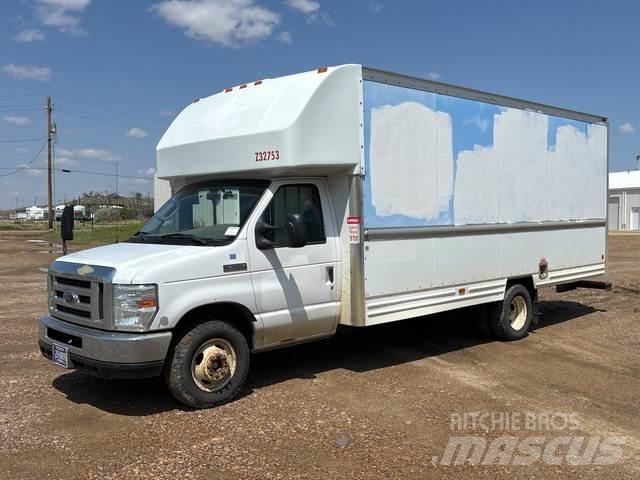 Ford E-350 Kastenaufbau