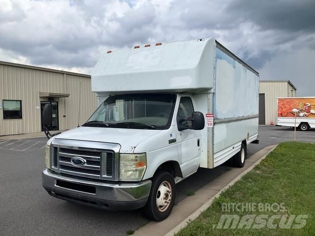 Ford E-350 Kastenaufbau