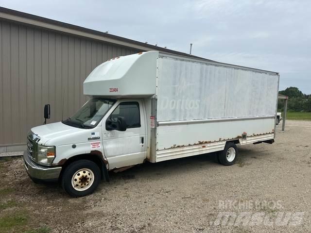 Ford E-350 Kastenaufbau