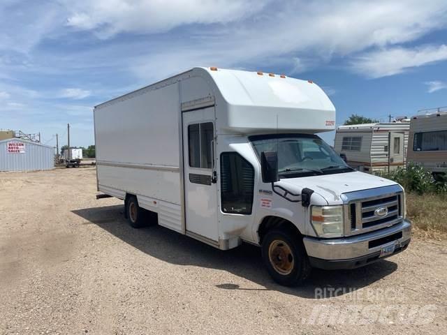 Ford E-350 Kastenaufbau