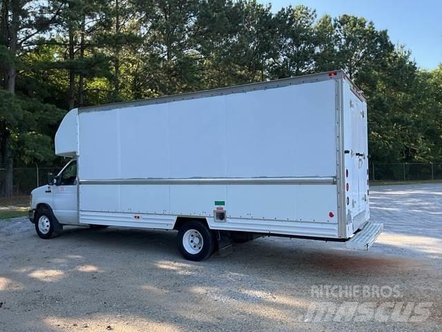 Ford E-350 Kastenwagen