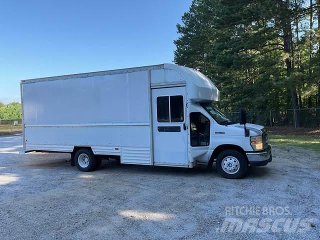 Ford E-350 Kastenwagen