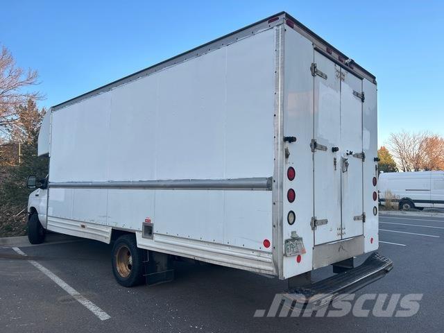 Ford E-350 Lieferwagen