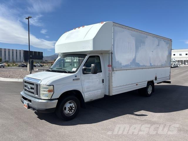 Ford E-350 Kastenwagen