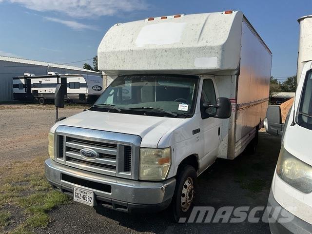 Ford E-350 Kastenwagen