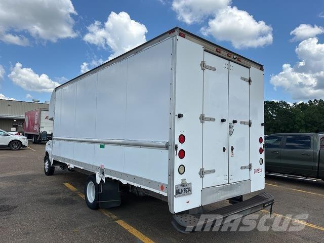 Ford E-350 Kastenwagen