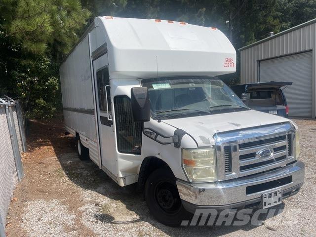 Ford E-350 Kastenwagen