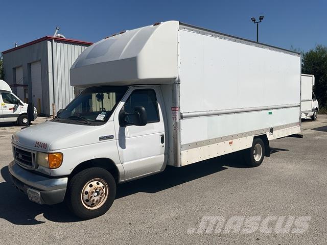 Ford E-350 Kastenaufbau