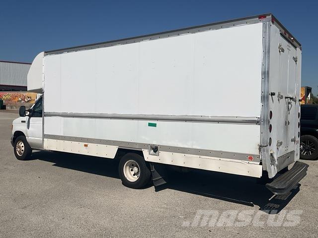 Ford E-350 Kastenaufbau