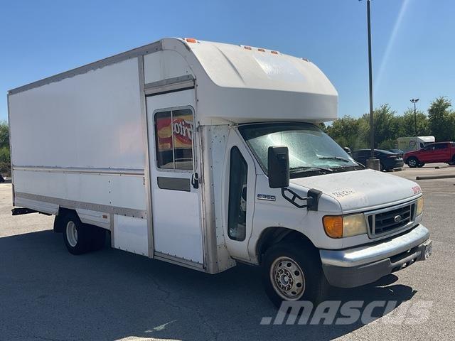 Ford E-350 Kastenaufbau