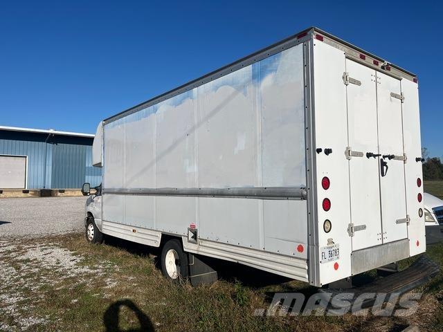 Ford E-350 Lieferwagen