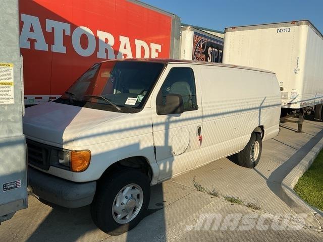 Ford E350 Kastenaufbau