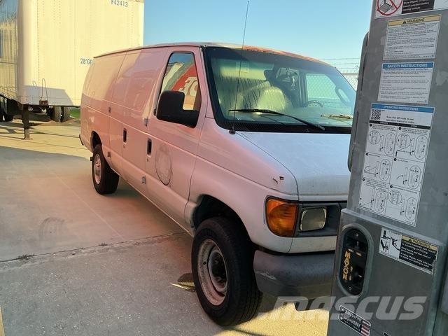 Ford E350 Kastenaufbau