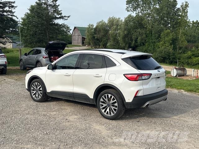 Ford Escape PKWs