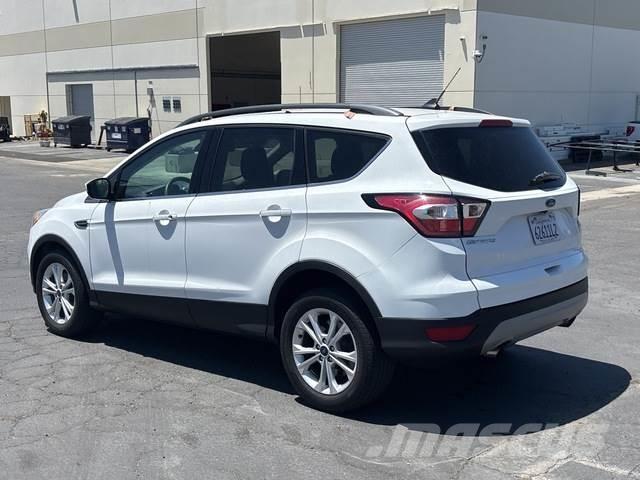 Ford Escape PKWs