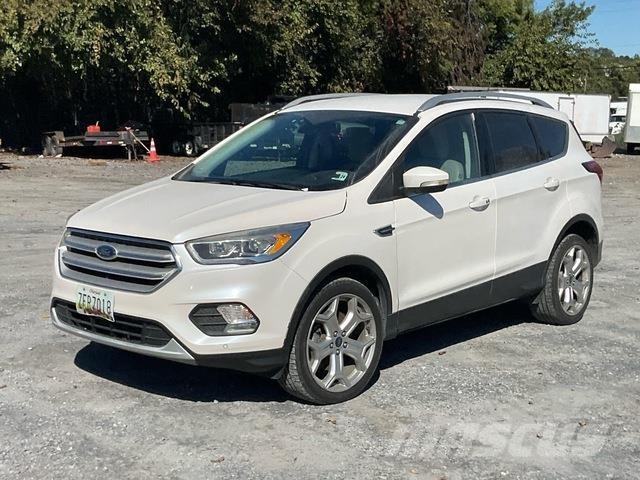 Ford Escape PKWs