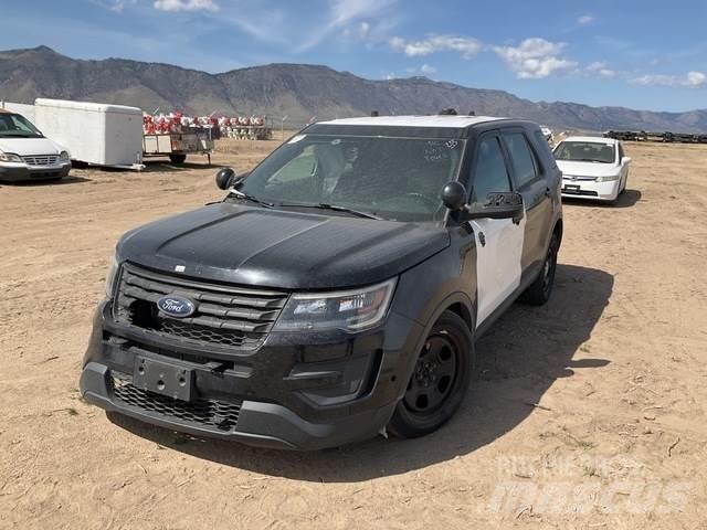 Ford Explorer PKWs