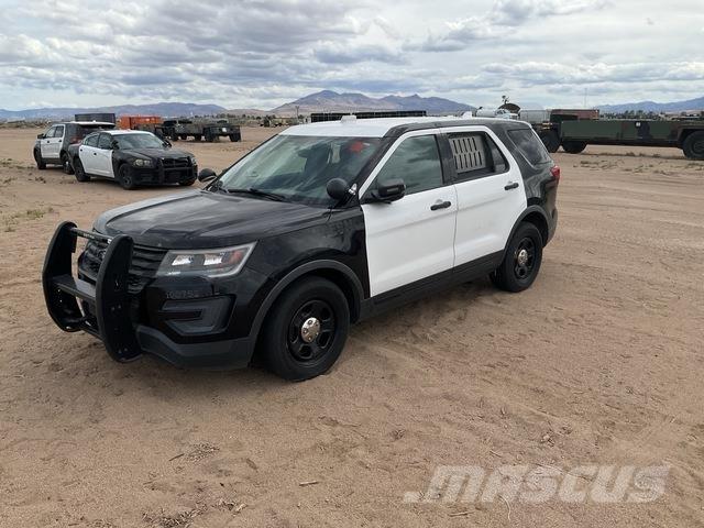 Ford Explorer PKWs