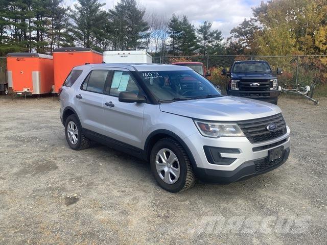 Ford Explorer PKWs
