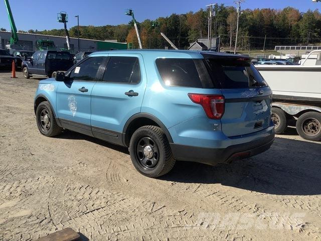 Ford Explorer PKWs