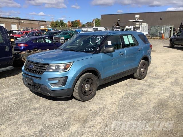 Ford Explorer PKWs