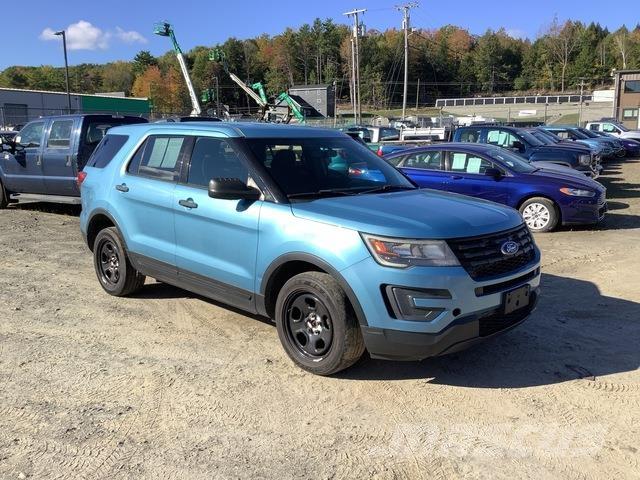 Ford Explorer PKWs