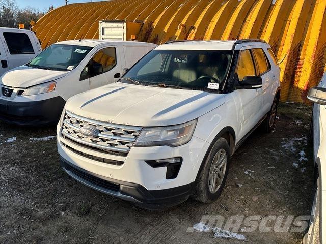 Ford Explorer PKWs