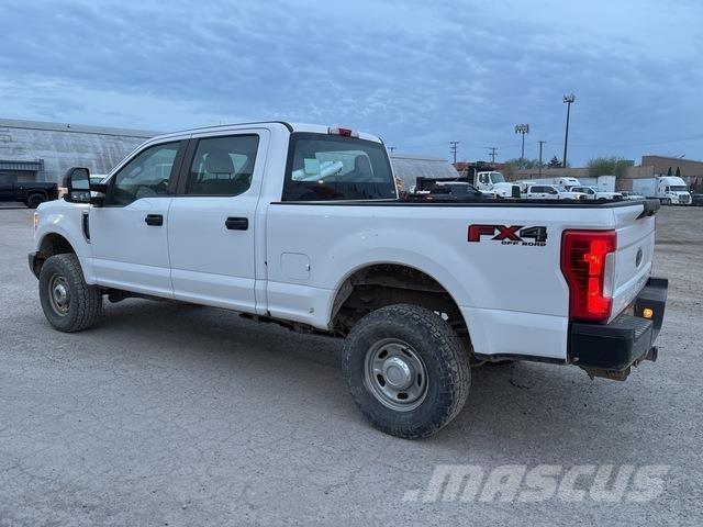 Ford F-250 Pickup/Pritschenwagen