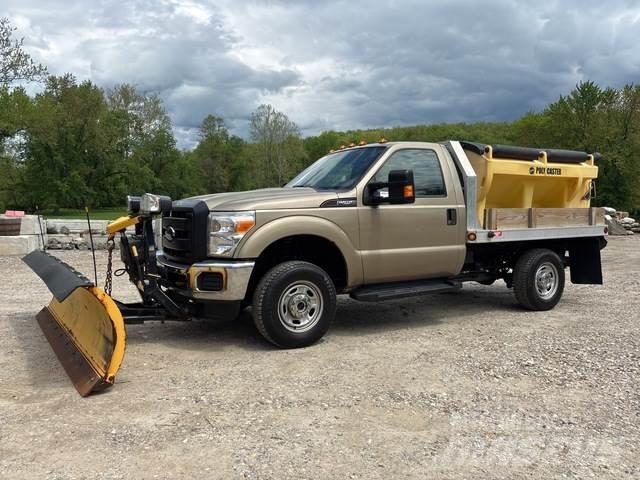Ford F-250 Schneeschilde und -pflüge
