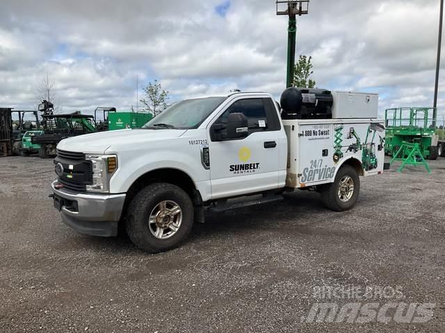 Ford F-250 Sonstige Baumaschinen