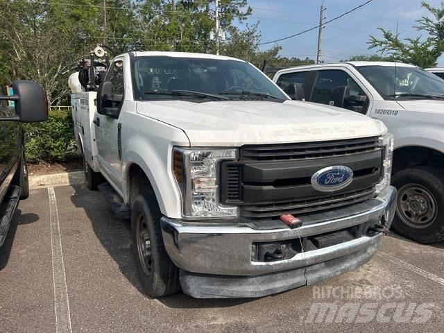 Ford F-250 Kommunal-Sonderfahrzeuge