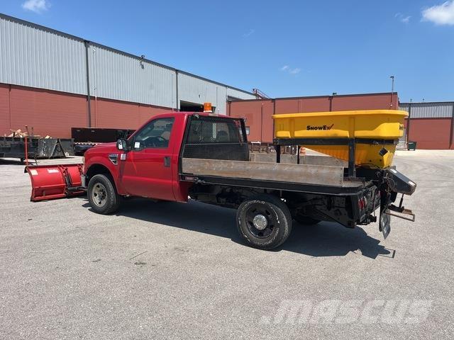 Ford F-250 Schneeschilde und -pflüge