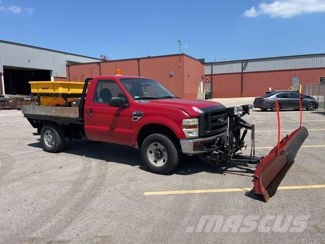 Ford F-250 Schneeschilde und -pflüge