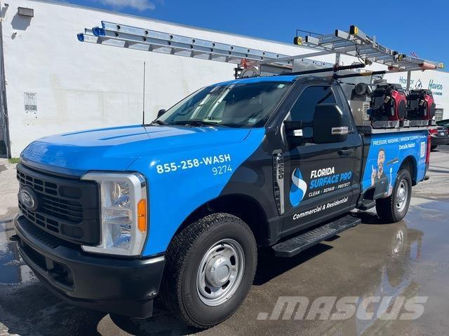 Ford F-250 Sonstige Baumaschinen